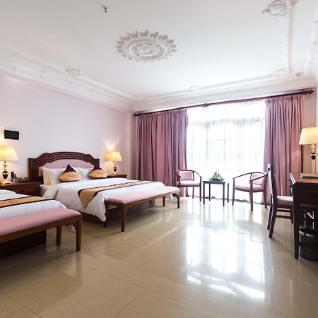 Regency Angkor Hotel Siem Reap Exterior foto