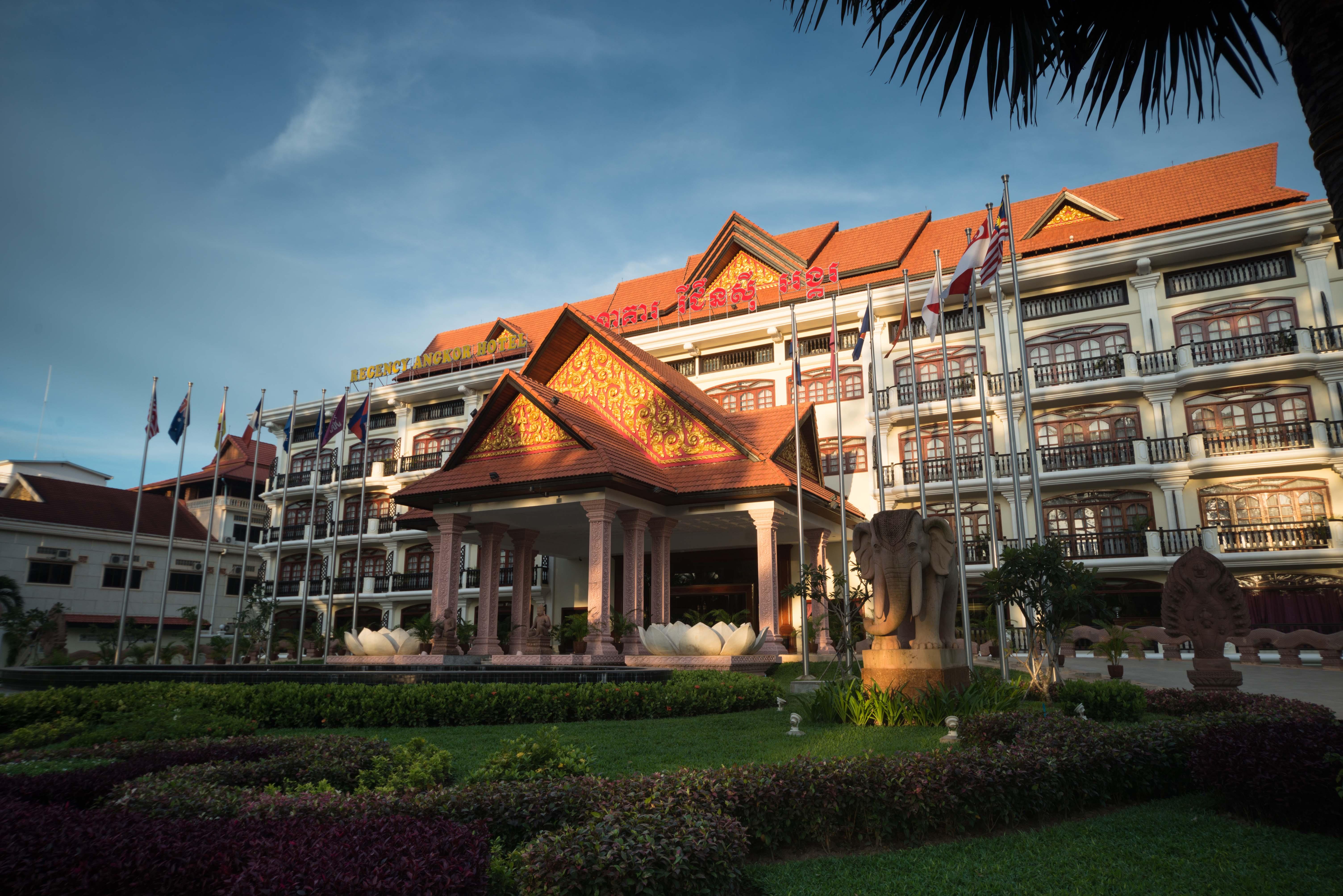 Regency Angkor Hotel Siem Reap Exterior foto